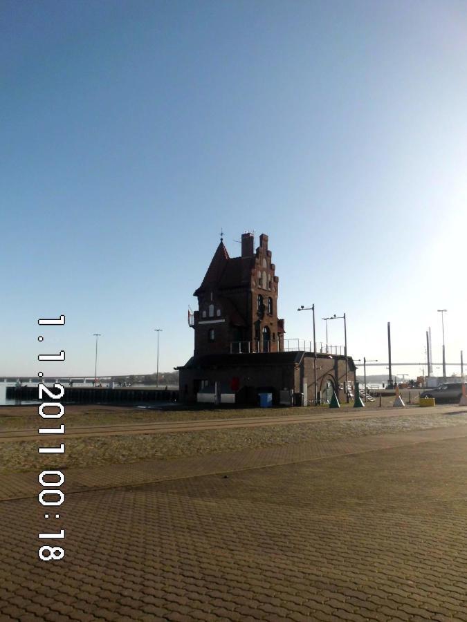 Altstadt Ferienwohnung Stralsund Mit Parkplatz Exteriör bild